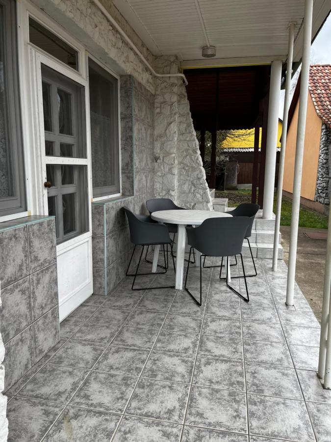Apartamento Benitta Vendégház Hajdúszoboszló Exterior foto